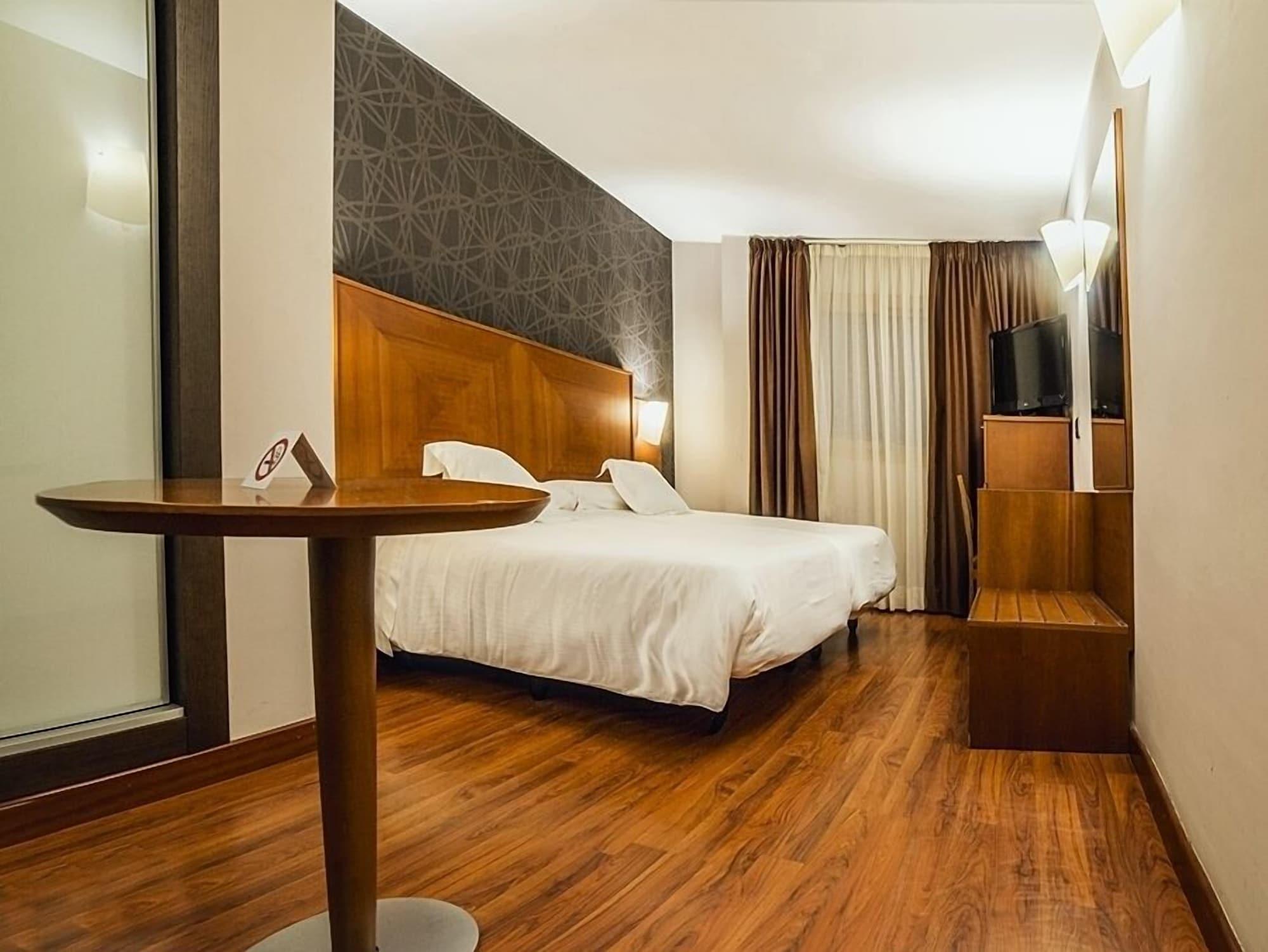 Hotel Nuevo Torreluz Almería Zewnętrze zdjęcie
