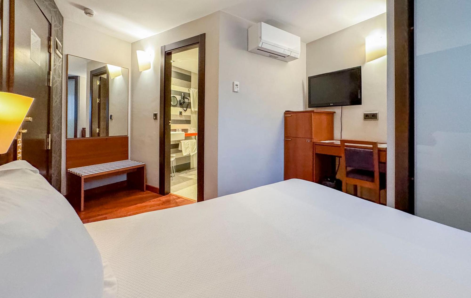Hotel Nuevo Torreluz Almería Zewnętrze zdjęcie